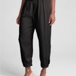 Gap Pull On Drapery Black Women's Pants